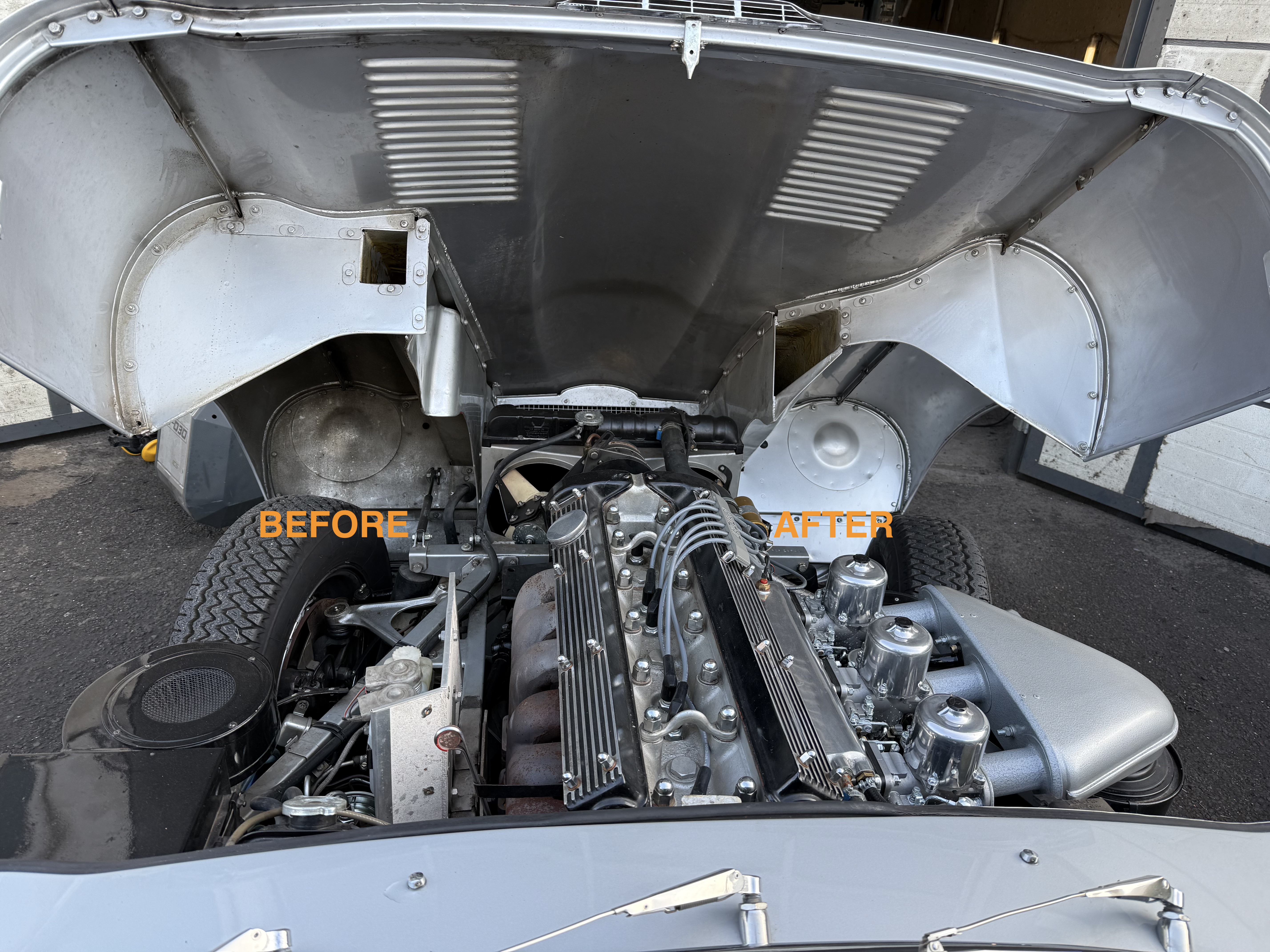 Classic Jaguar XK engine before and after dry ice blasting