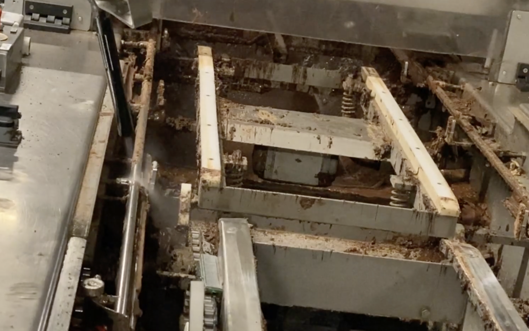 Industrial machinery before dry ice blasting